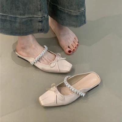 Modische Damen-Sandalen 2026 Neue Schleife Strass Outdoor-Hausschuhe Faltbar Quadratische Zehenpartie Elegant klobige Absätze Damen Sommerschuhe