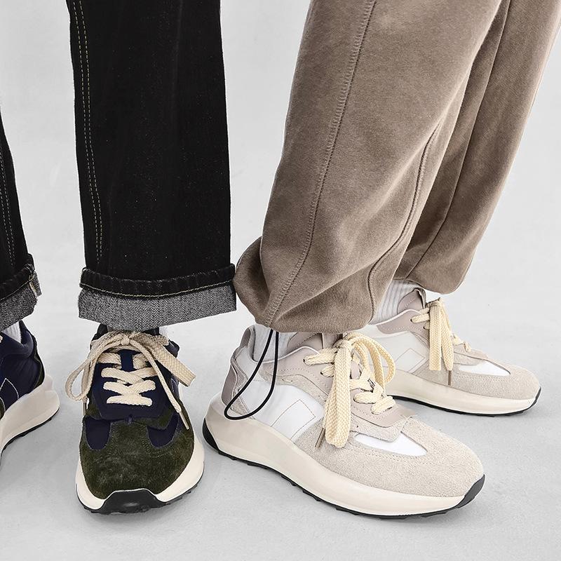 2025 Herren Originaldesign bequeme lässige Laufschuhe Mode dicke Sohle erhöhende Sportschuhe