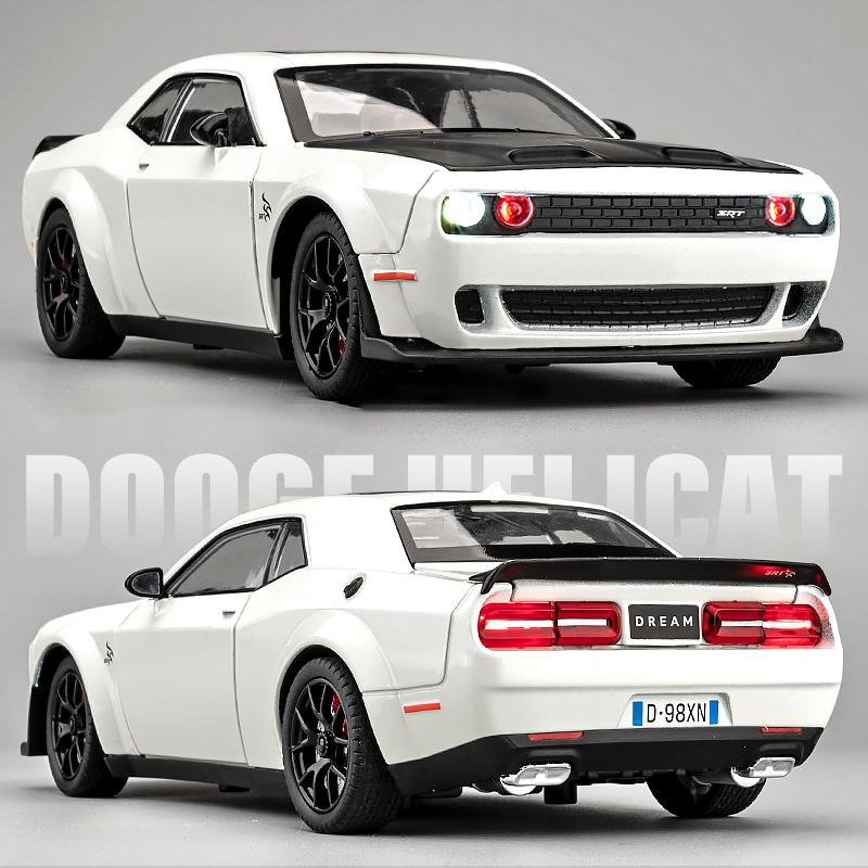 1/24 Dodge Challenger Hellcat Redeye Alloy Muscle Car Model Sound and Light Pull Back Children's Toy Collectibles Birthday Gift