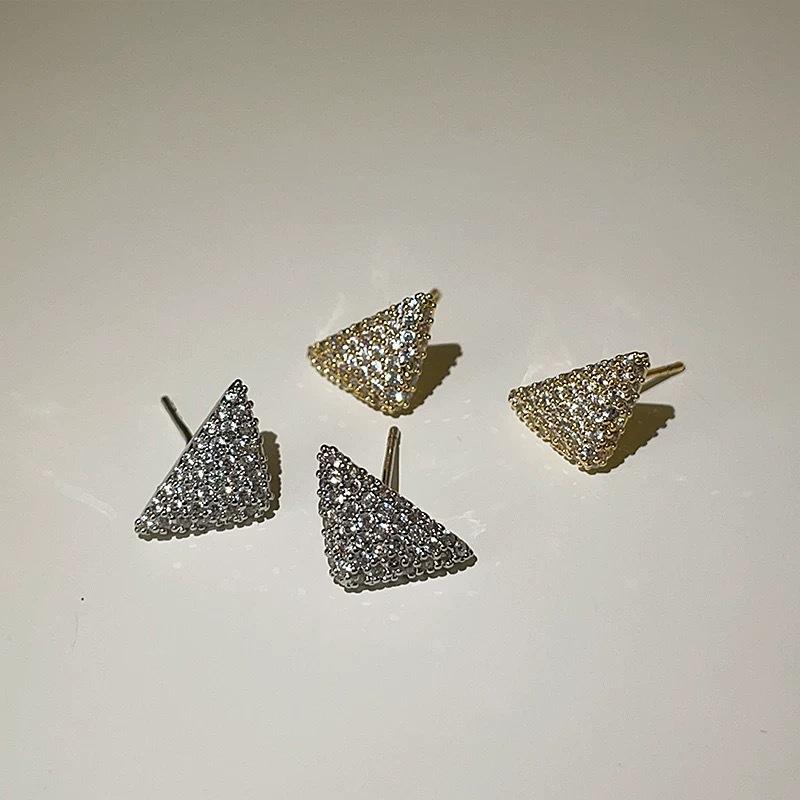 High-end full diamond three-dimensional triangular stud earrings women's light luxury retro elegance fashion temperament versatile earrings earrings