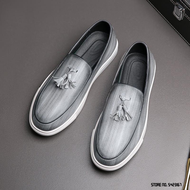 Fashion New Luxury Men's Patent Leather Tassel Slip On Leisure Shoes Loafers Male Comfortable Sneakers Tenis Masculino Zapatos Hombre