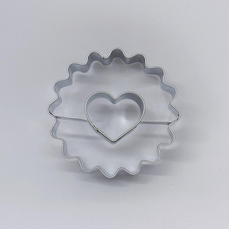 Set of 4 Stainless Steel Cookie Cutters 4 Stainless Steel Cookie Cutter Set - Versatile Cookie Molds for Christmas, Easter, Hanukkah, Thanksgiving