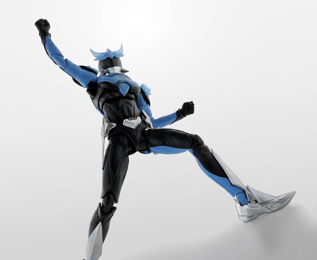 S.H. Figuarts (Método de Escultura em Osso Real) Wingman Aproximadamente 145mm Figura Pintada de PVC e ABS