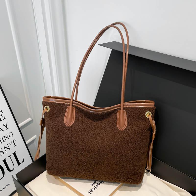 Plush Large-capacity Tote Bag Women's New Fashion Handbag Simple Casual Commuter Shoulder Bag