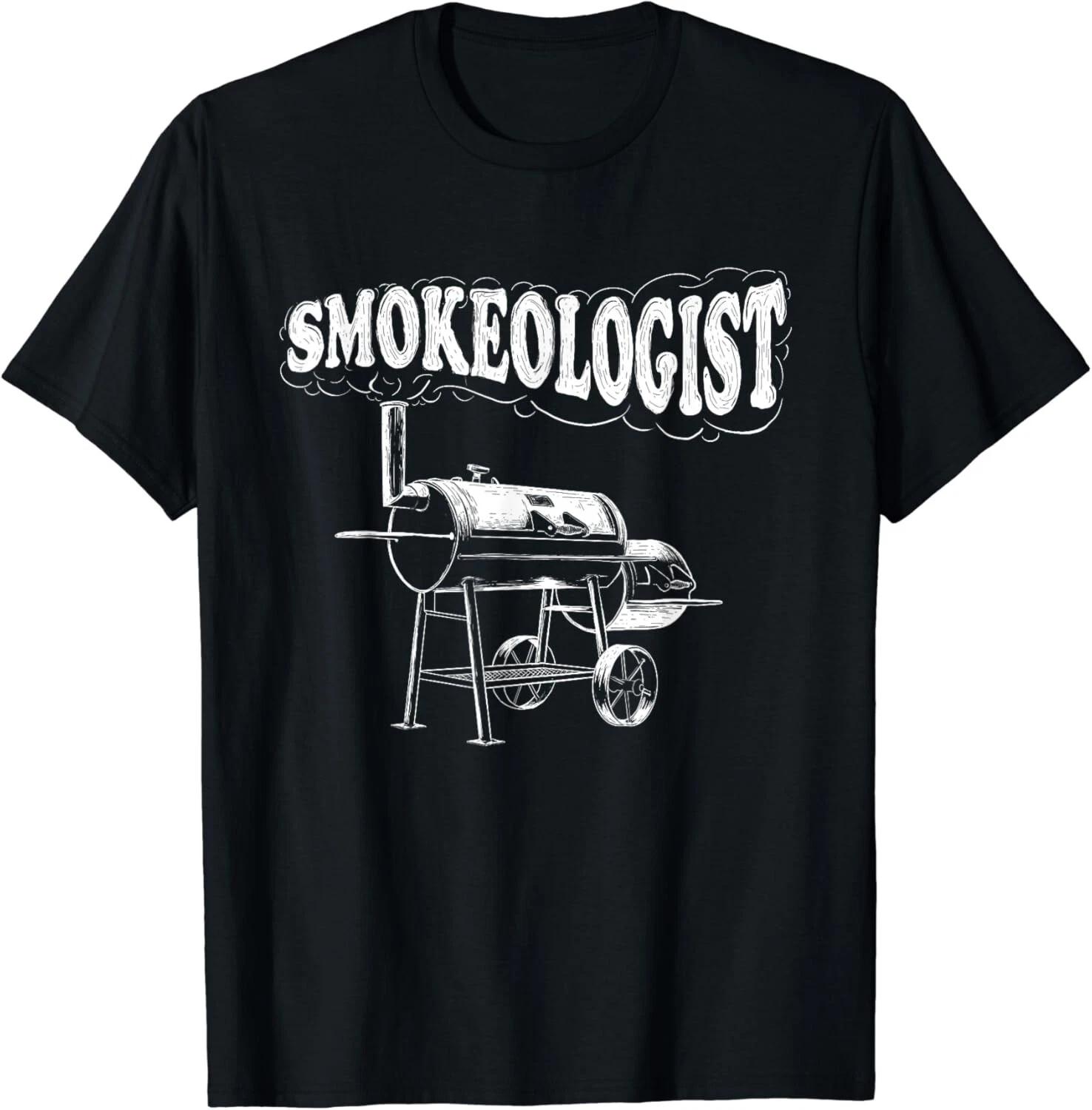 

Smokeologist - Funny Pitmaster BBQ Smoker Grilling Gift Unisex T-Shirt 3XL