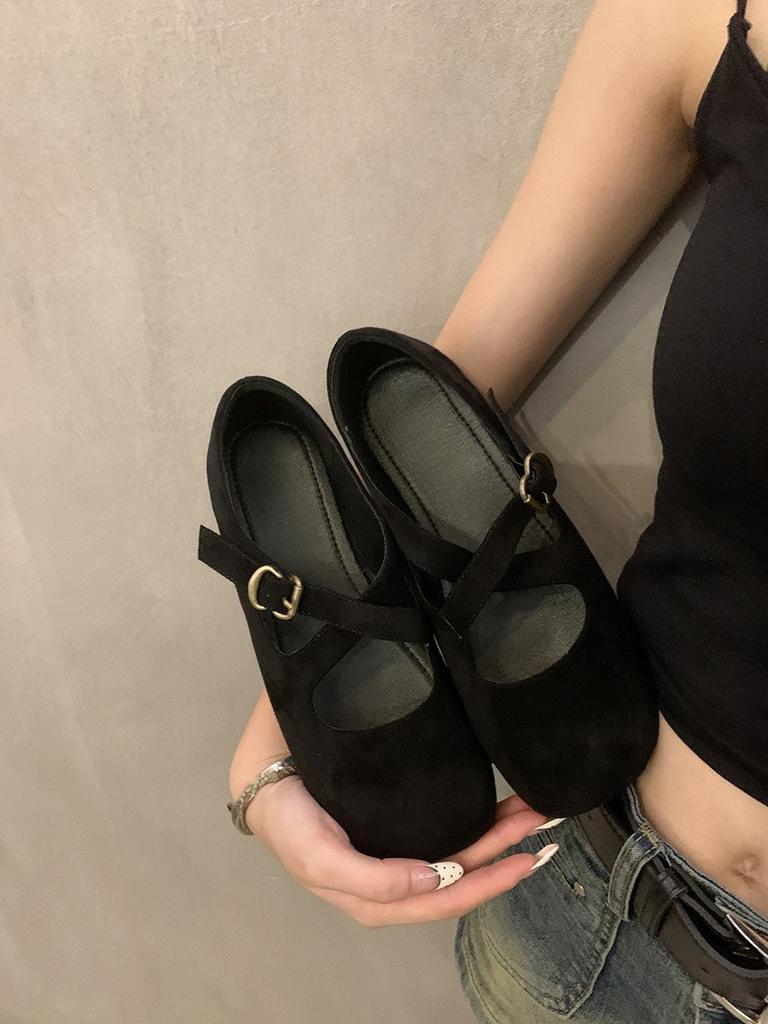 Inner height increase cross buckle retro shallow mouth single shoes women's 2024 autumn new leopard print fashion versatile Mary Jane shoes