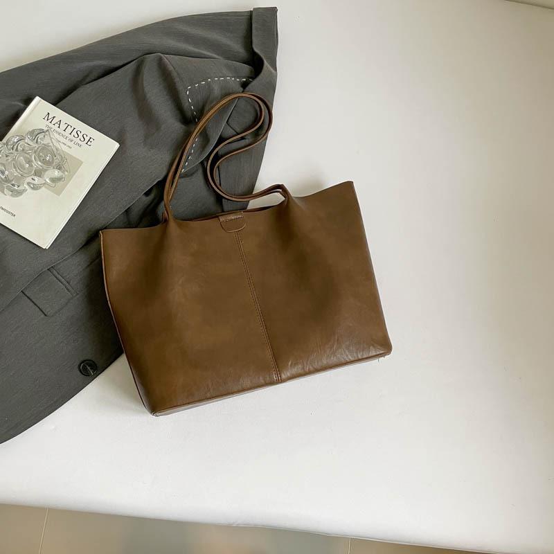 Retro Large-capacity Bag Women's Autumn New Textured Portable Shoulder Bag To Work Commuting Underarm Tote Bag