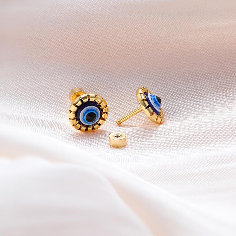 Exquisite Gothic Style Demon Eye Dangle Earrings with Oil Drop Design, Elevate Your Fashion Game Now!