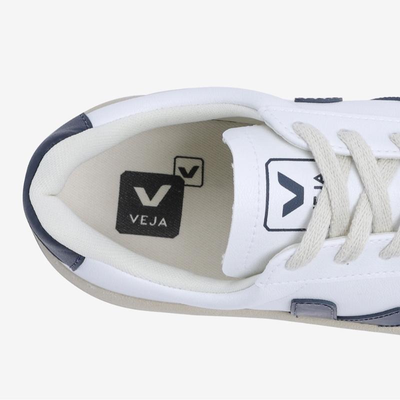 Veja Unisex Leather Sneakers Urca Svju231uc07 174