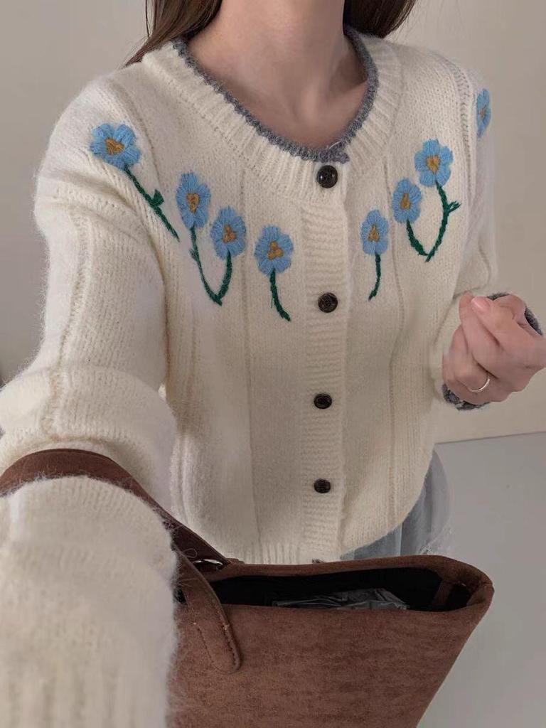 Women's Floral Embroidered Round-Neck Sweater Cardigan - Autumn 2025 Collection