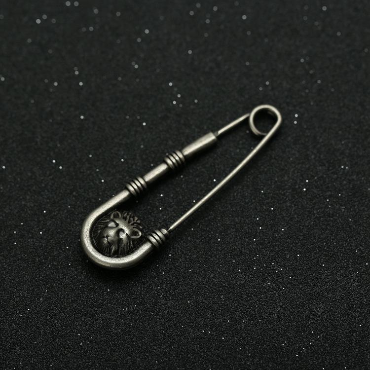 Versatile Retro Lion Head Brooch: Irregular Pendant & U-shaped Safety Pin