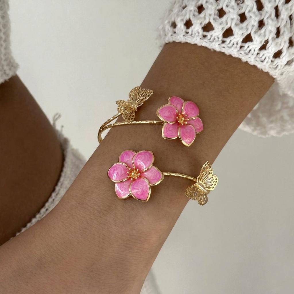 Elegant Enamel Flower Open Cuff Bracelet For Women Gold Plated Pink White Floral Bangles Beach Party Vacation Wedding Jewelry