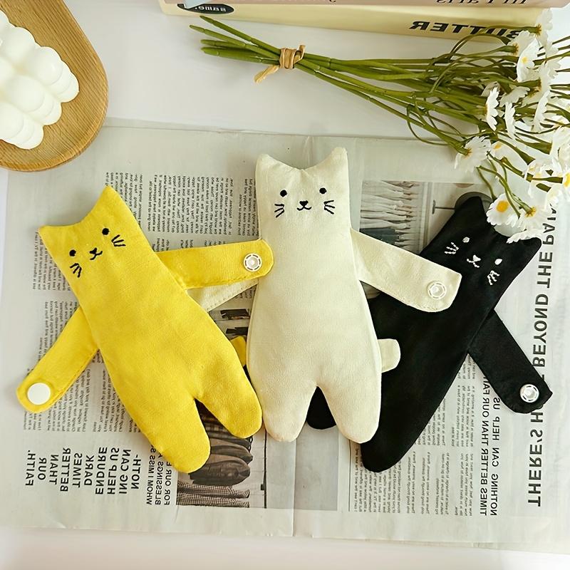 Featuring an Inner Compartment, a Convenient And Space-Saving Storage Solution,Cuddly Cat Pouch