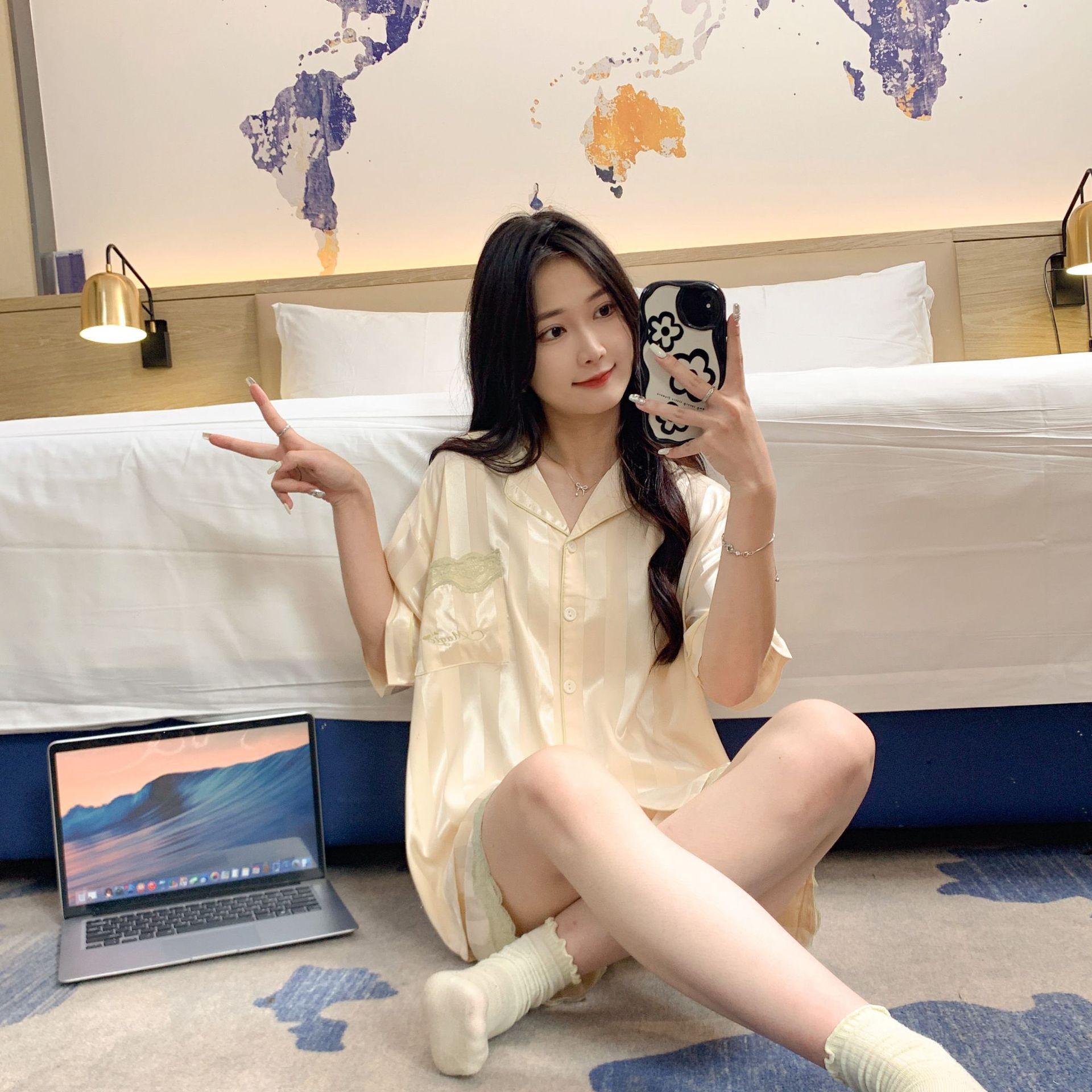 

Pajamas women s summer ice silk thin short-sleeved shorts set high-end sense summer can wear loungewear M
