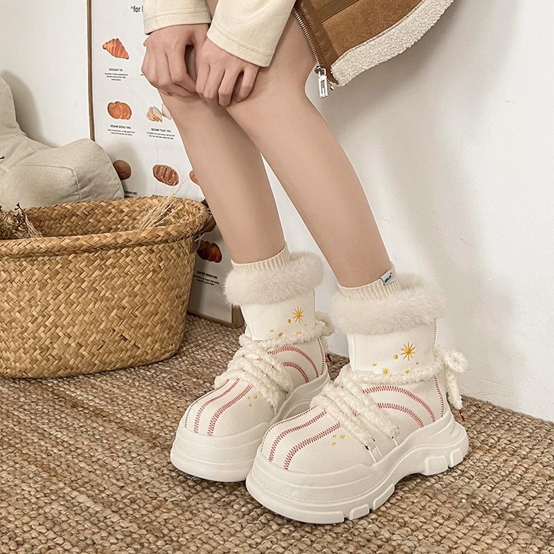 Internet celebrity cotton boots women's 2025 winter new popular snow boots warm versatile small thick-soled white cotton shoes