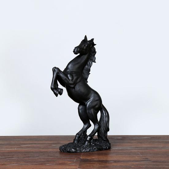 Simulated Horse Figurine Bring Good Luck Wealth Horse Resin Statue Fengshui Decoration Home Office Desktop Ornament Year of Horse Gift