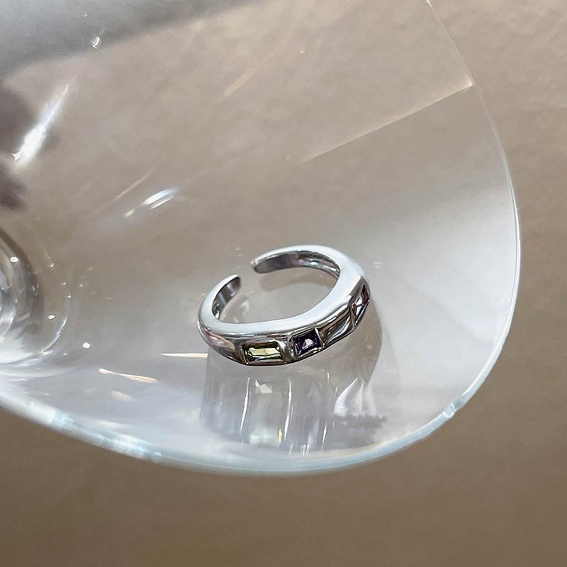 Bunter herzförmiger Zirkonia Metallring für Damen Verstellbares stilvolles modisches Accessoire