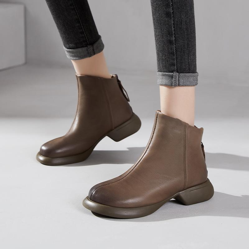 The first layer of cowhide short boots for women's autumn and winter 2025 new retro ethnic leather Chelsea women's small leather boots