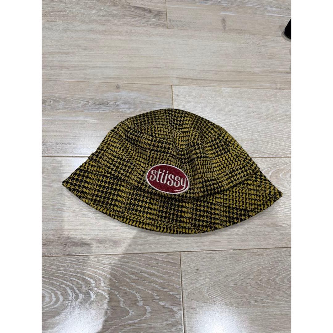 Used Stussy bucket hat yellow/black