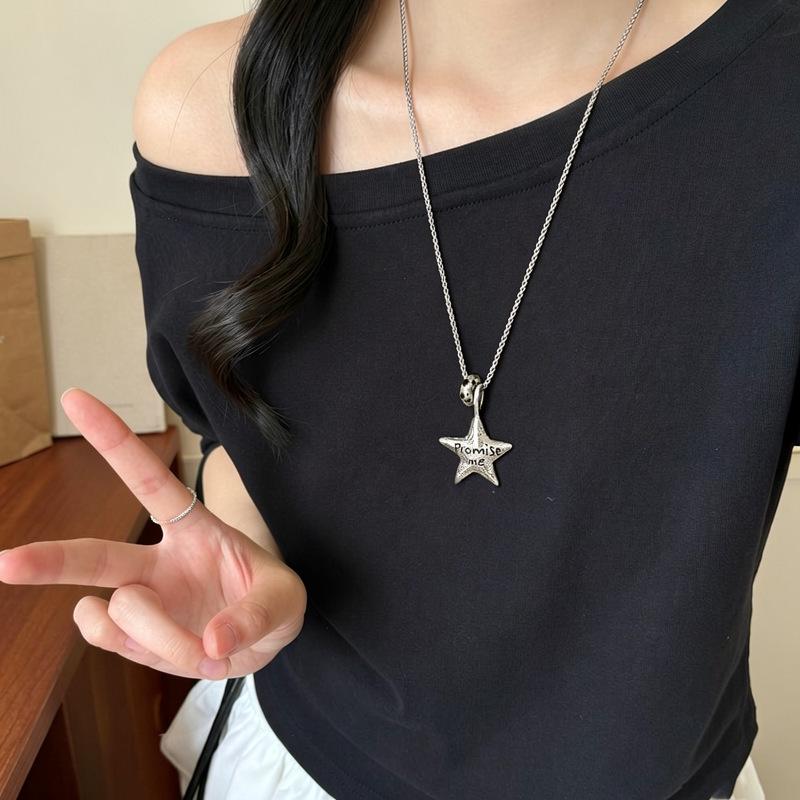 Silver Star Metallic Pleated Heart & Stone Necklace - French Luxury Clavicle Chain for Women