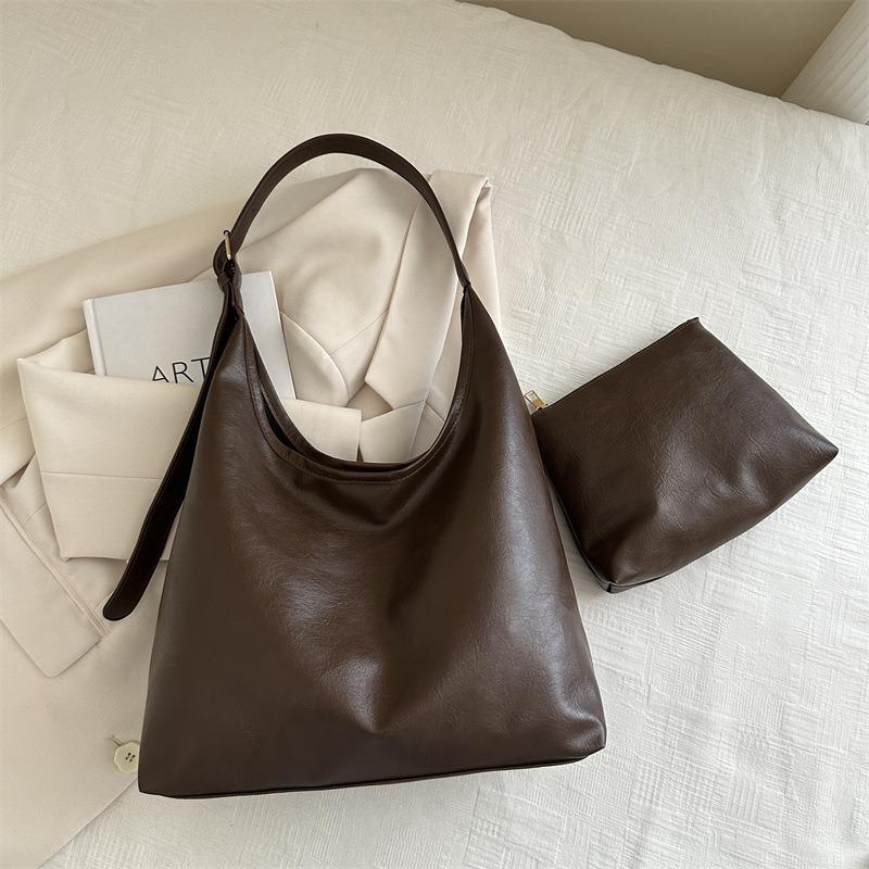 fashion soft leather texture portable shoulder bag women's simple commuting large capacity retro casual child and mother bag