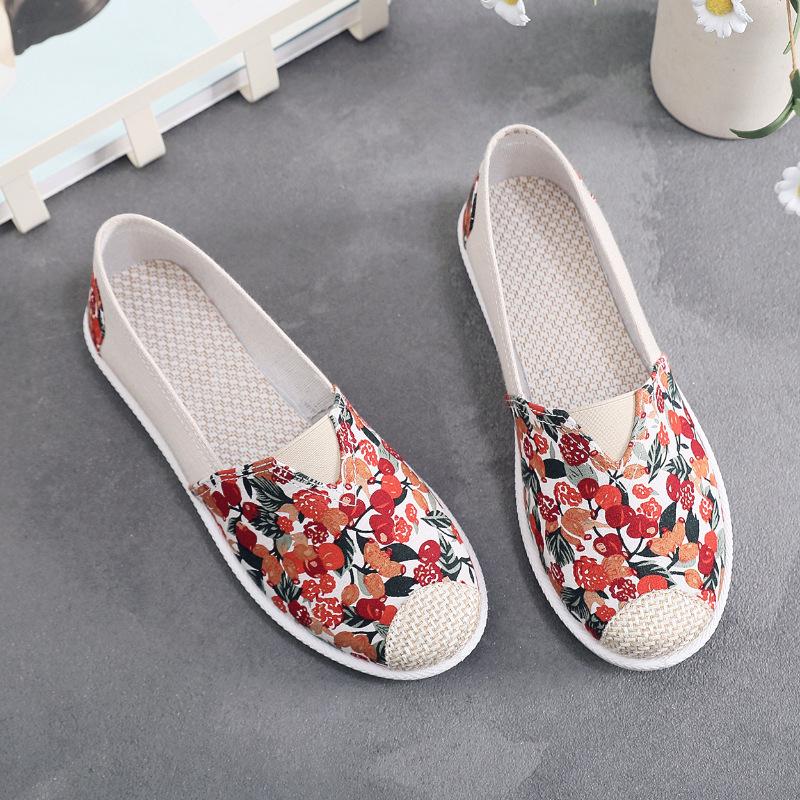 Women's Slip-On Anti-Slip Canvas Shoes - Soft Sole, Comfortable, Old Beijing Style