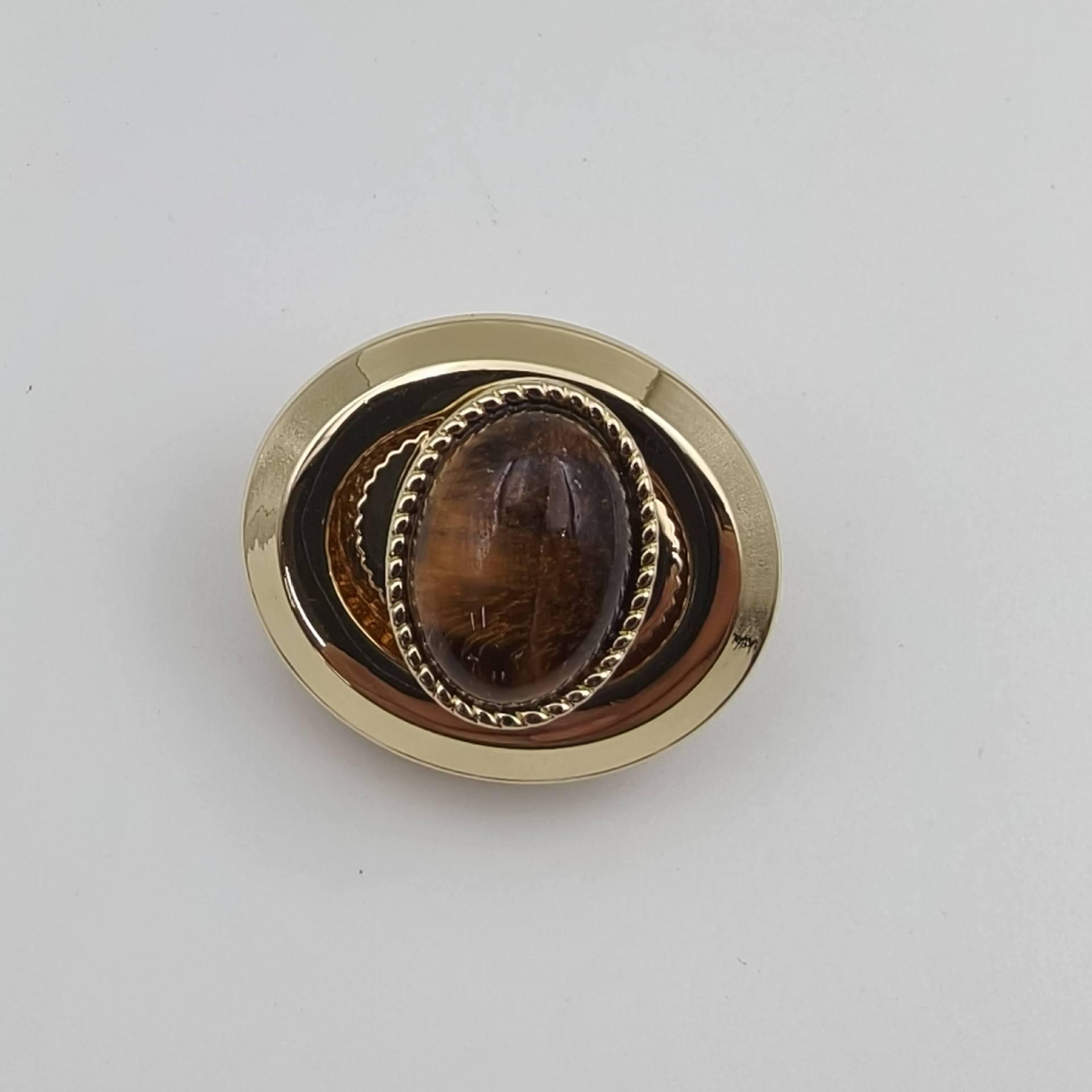 Zinc Alloy Resin Twist Lock Buckle for Packaging Decoration