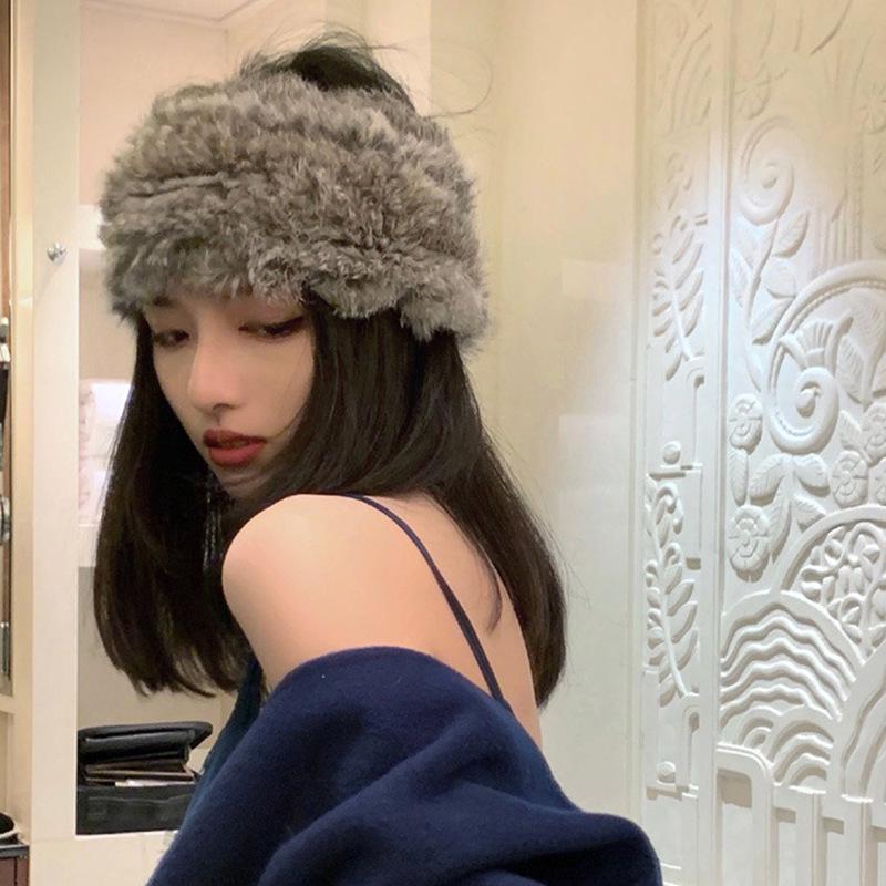Celebrity-Inspired Rabbit Fur Knitted Scarf and Plush Hat Set for Women - Autumn/Winter Trend
