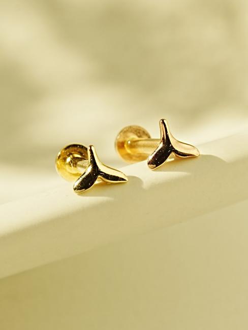 Minimalpiercing 14K Internal Mini Whale Tail Labret Piercing