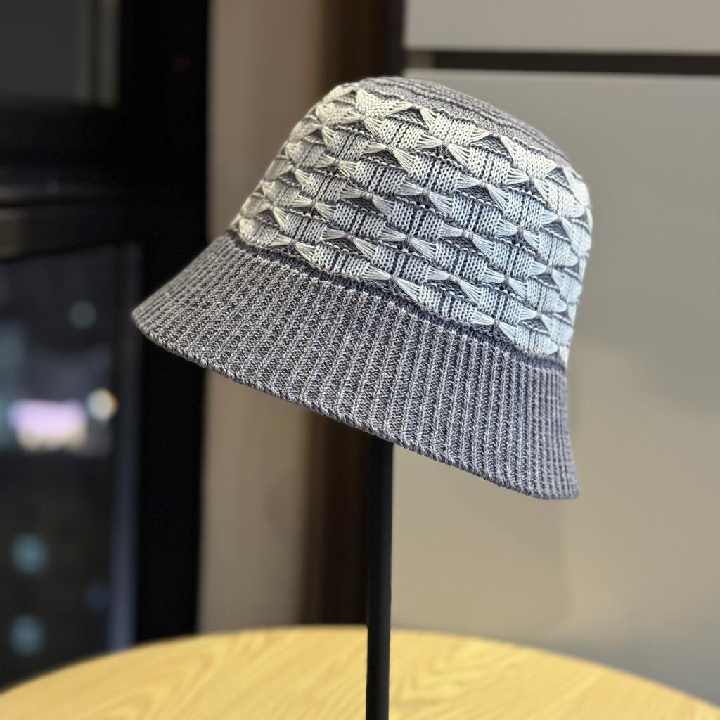 New plain hollow breathable bucket hat for women, simple and versatile for spring and summer, makes the face look smaller, foldable and trendy
