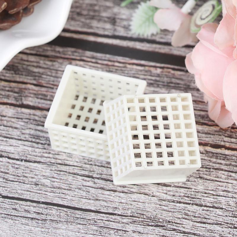 3Pcs 1/12 Dollhouse Miniature Plastic Frame Hand-Woven Storage Basket Decoration