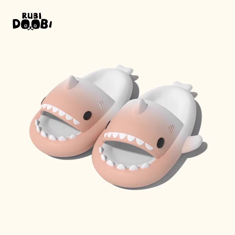 

Дитячі нековзні тапочки Shark для кімнатної ванни - милі літні сандалі для хлопчиків і дівчаток Inner length 15cm рожевий/білий