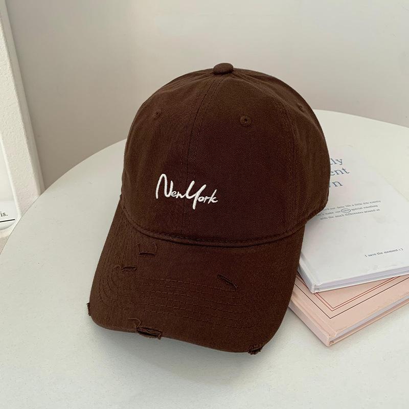 New Korean Version of Letter Embroidered Baseball Cap for Women In Summer Casual and Versatile Sun Protection and Sun Protection To Show Their Faces.