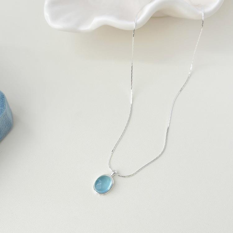 Retro Elegant Blue Oval Pendant Necklace - High-End Versatile Clavicle Chain