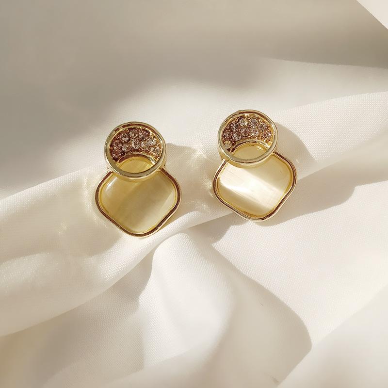 New In Opal Rhombus Stud Earrings for Female Round Rhinestone Top Geometric Statement Women's Unusual Earrings