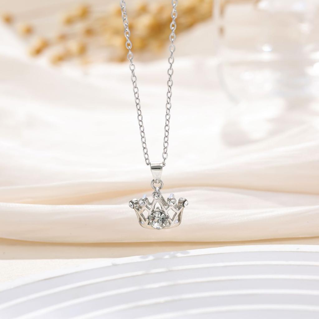 Temperament Cartoon Hollow Heart Pendant Love Clavicle Chain Accessories Women's Diamond Premium Necklace
