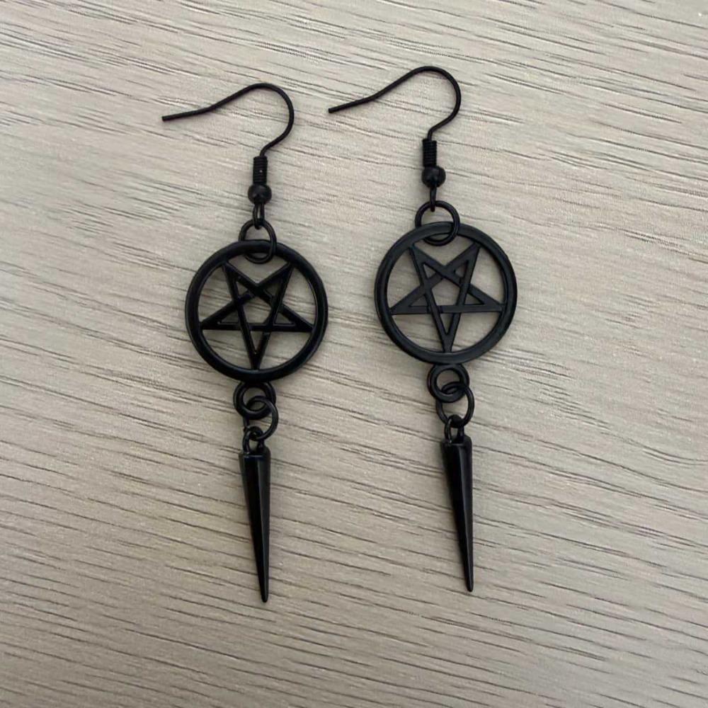 Gothic Black Long Rivet Tassels Pointed Five-pointed Star Symbol Dangle Earrings for Women Halloween Party Jewelry Accessories