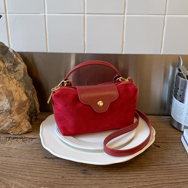 

Высококлассная нишевая сумка женская новая модная универсальная сумка-мессенджер портативная маленькая сумка