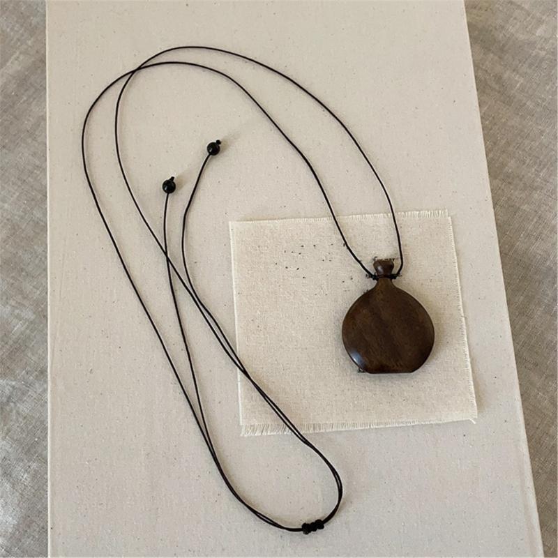 Vintage Wood Liquor Flask Pendant Necklace with Adjustable Slide Knots Wood Flagon Pendant Jewelry for Ethnic Fashion