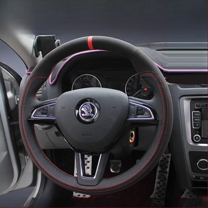 

Для Skoda Octavia 2017 Fabia 2016 2017 Rapid Spaceback 2016 Superb Кожаная замшевая чехол на руль автомобиля, сшитый вручную 1