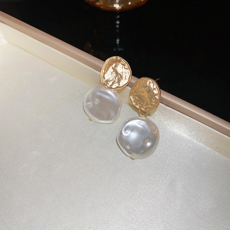 Silver needle metal pearl earrings retro personality earrings court fashion temperament new stud earrings