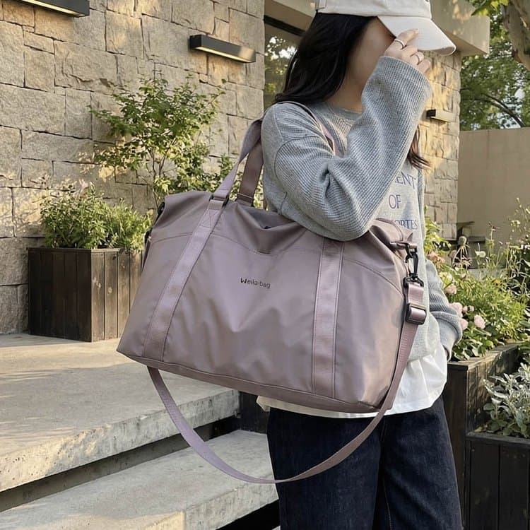 

Large Capacity Nylon Tote Bag Women s Short-distance Travel Bag розовый