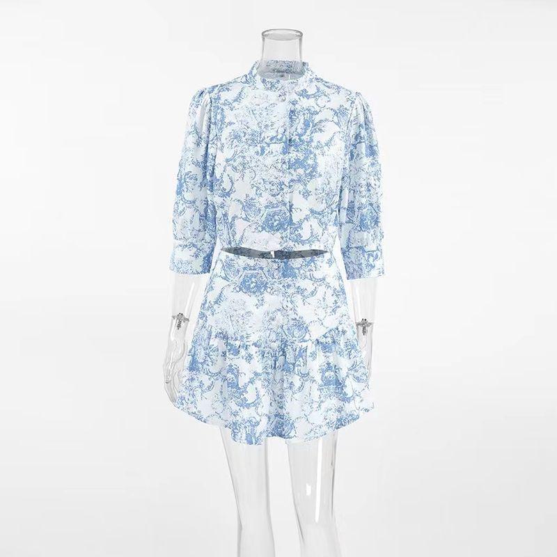 

Топ с коротким рукавом приталенного силуэта с принтом и воротником-стойкой в западном стиле, комплект из короткого платья и топа с принтом и юбки Printed L