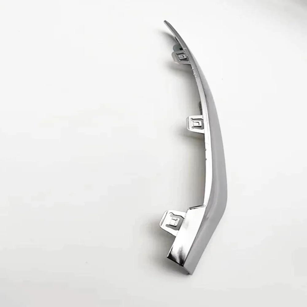 Striscia Decorativa Accent paraurti anteriore Per Telaio Specifico Mercedes-Benz, Profilo Decorativo Brillante Placcato, Finitura Decorativa Sostitutiva a Innesto Montaggio Diretto