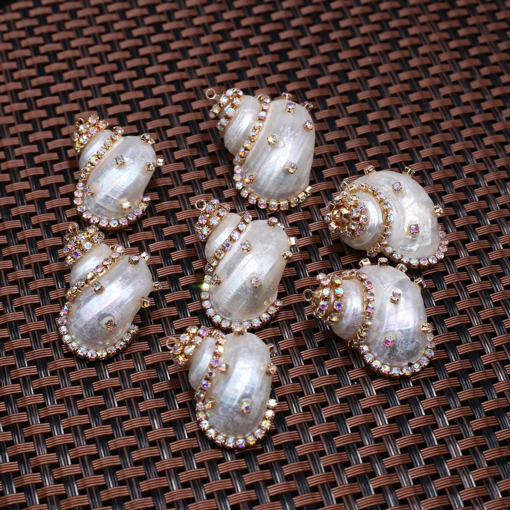 4Pcs Peeled Snail Pendant Golden Artificial Drilling Shell With Diamond 28x30-30x35mm For Jewelry Making DIY Necklace Bracelet Earrings Accessory