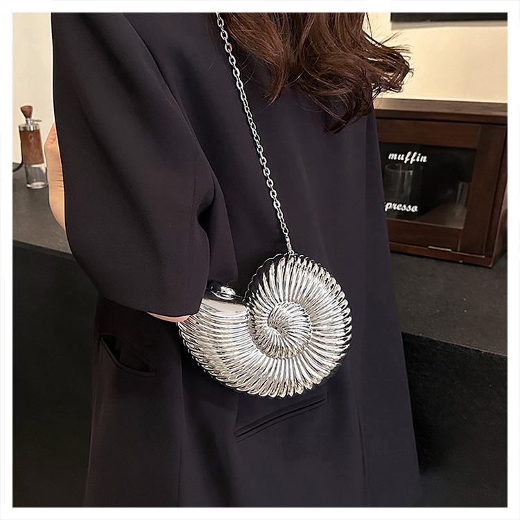 Seashell-Shaped Women's Evening Crossbody Bag - 2024 Summer Trend