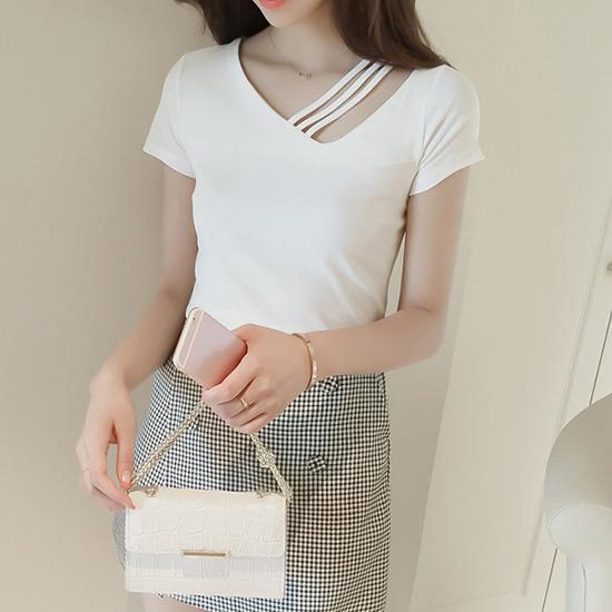 Summer Korean Version Slimming Short Sleeved Solid Color Base Shirt V-neck Shoulder Slip T-shirt Fashion Women's Clothing