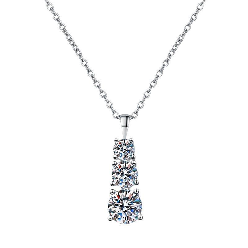 925 Sterling Silver Plated Pt950 Gold Pendant Women's Light Luxury High-end Moissanite Necklace Collarbone Chain 2026