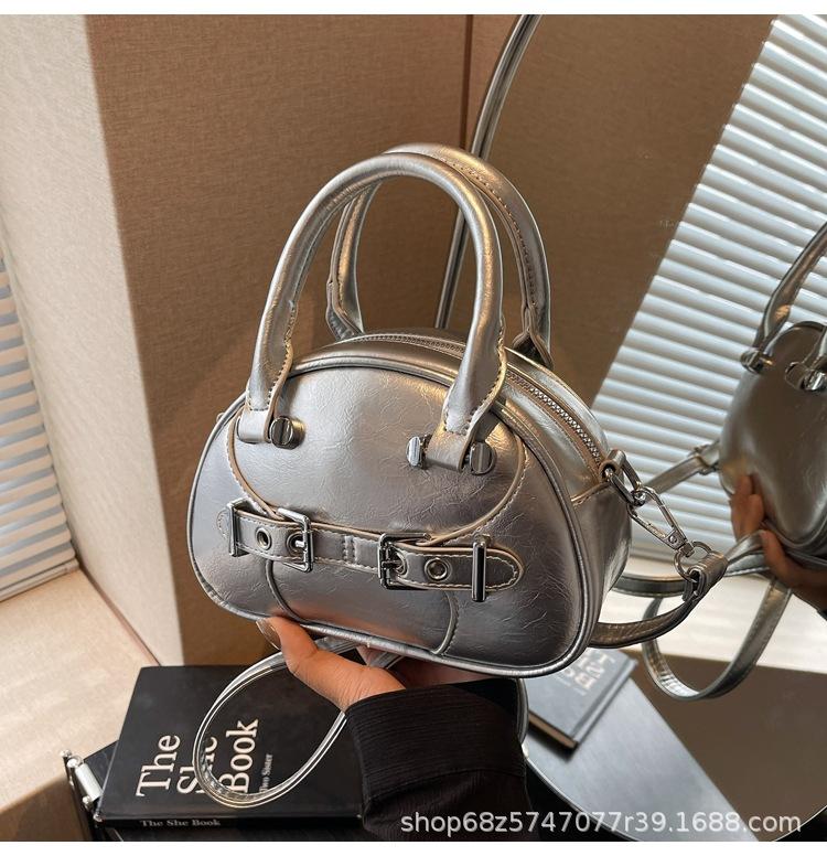 2025 Spring New Simple Hand-held Fashionable Shell Bag Women's Shoulder Bag Korean Version of Underarm Bag Casual Women's Bag