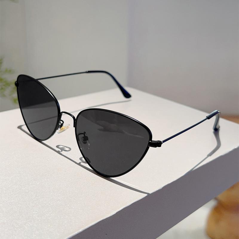 Vintage Cat Eye Sunglasses Women  Fashion Mirror Outdoor Casual Shades Retro Trendy Luxury Brand Design Sun Glasses